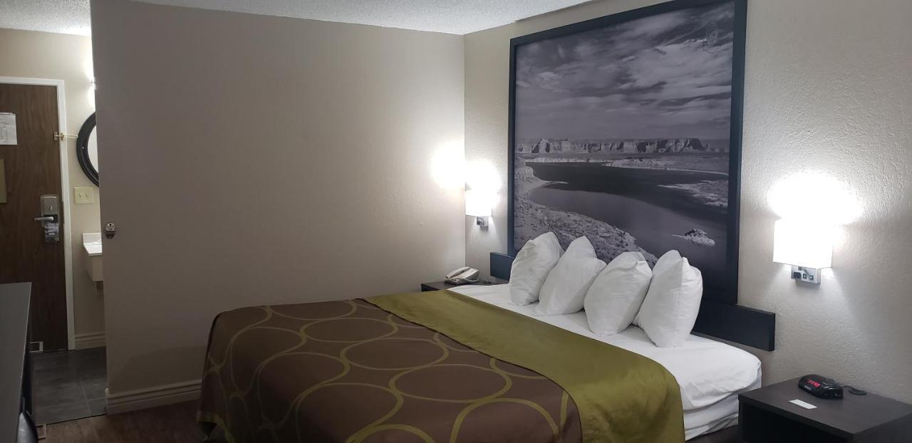 Hotel Super 8 By Wyndham Goodyear/phoenix Area 2*